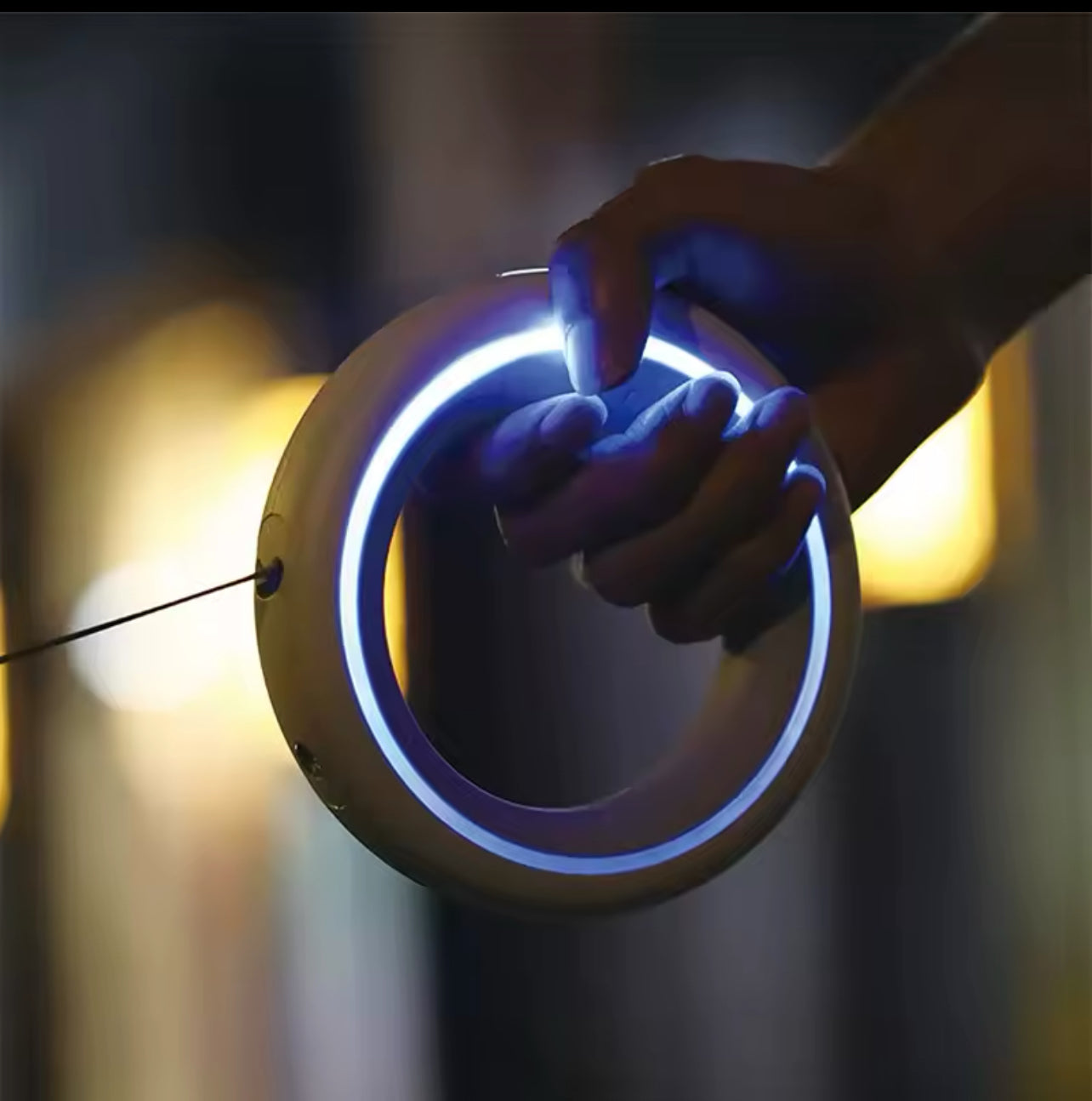 UFO Leash Plus 2 Gen. mit LED Umgebungslicht